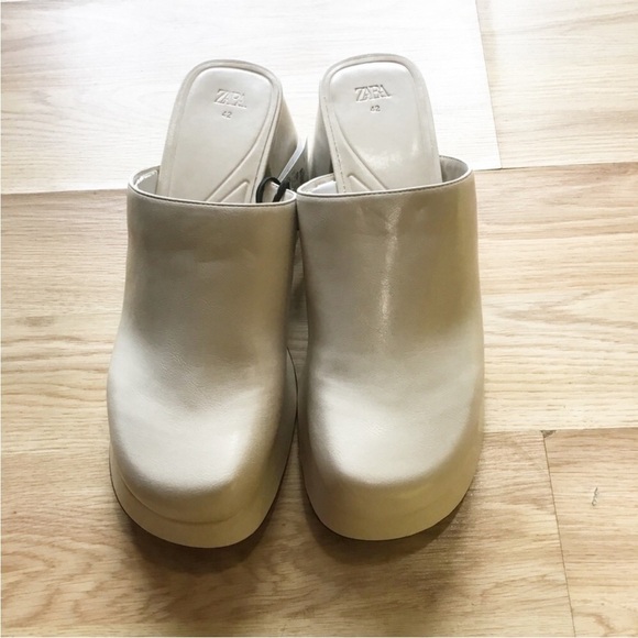 Zara Women’s Wide Chunky Heel Platforms - Picture 2 of 5